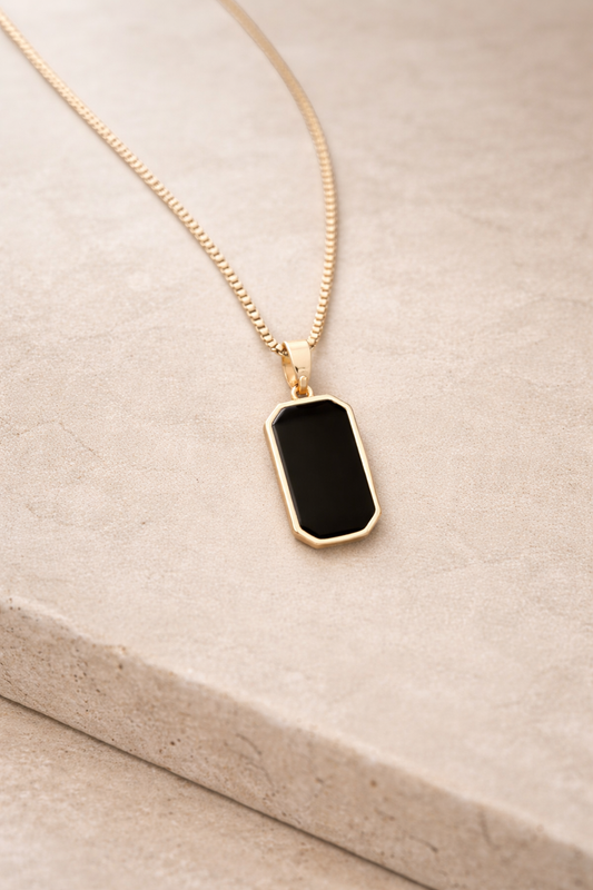 Lunéa Pendant Necklace