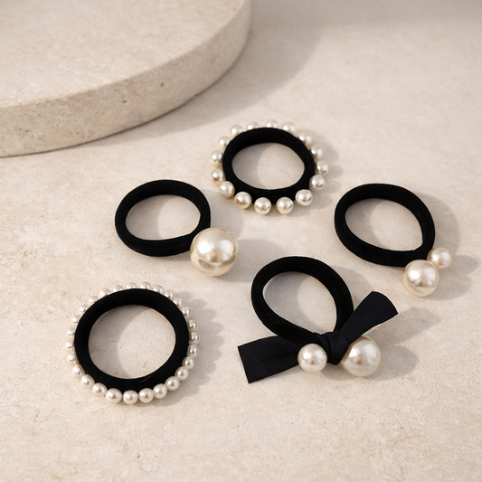 Lira Pearl Hair Tie