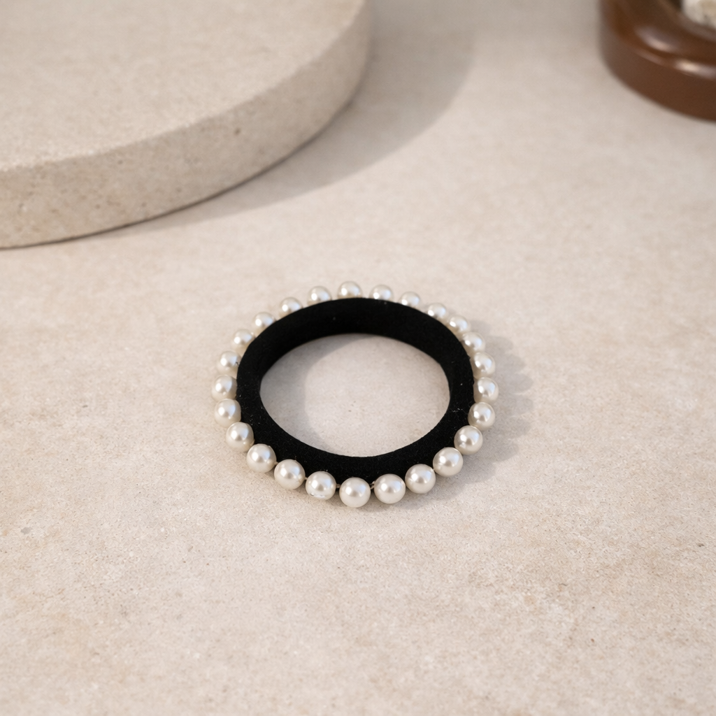 Lira Pearl Hair Tie