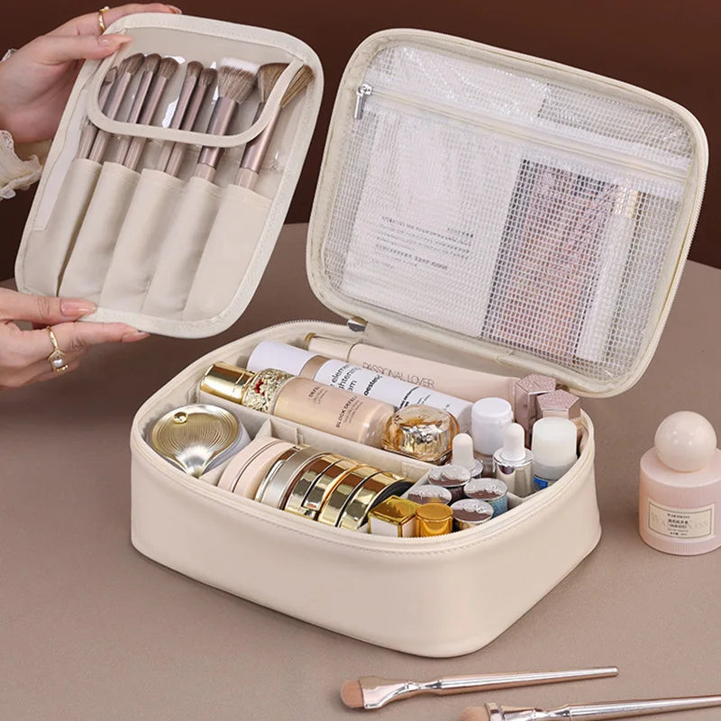Lyra Beauty Case